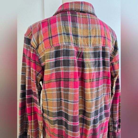 American Eagle Plaid Button-Up Shirt in Pink and Brown - Picture 3 of 9